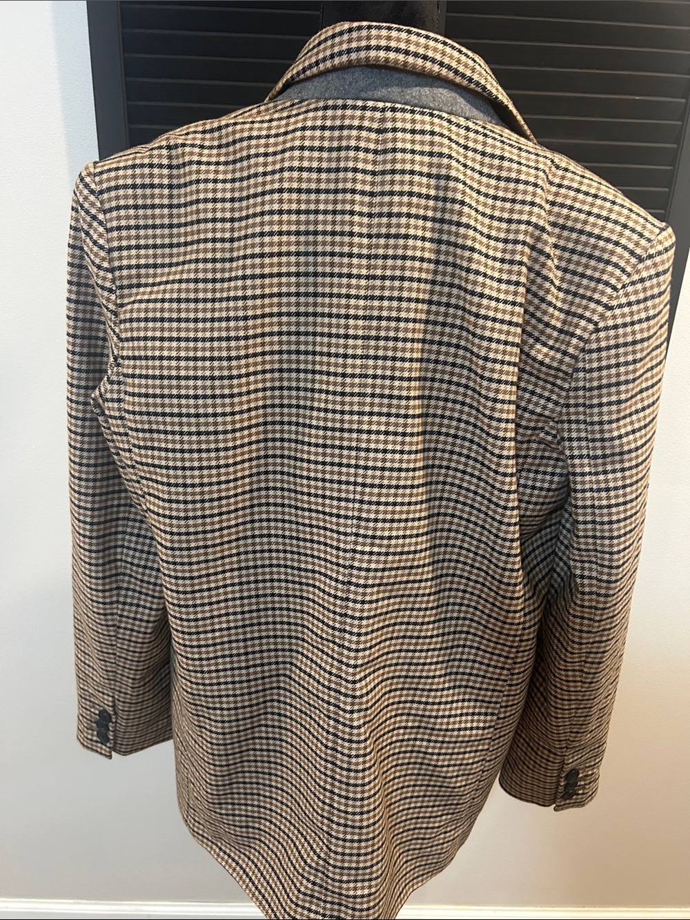 Women's Plaid Blazer in Black & Tan - Picture 5 of 10
